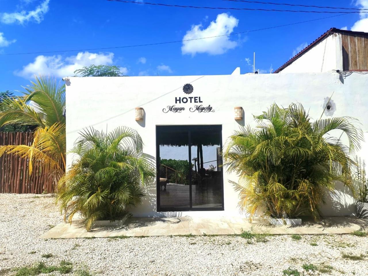 Mayan Majesty Boutique Hotel バリャドリッド エクステリア 写真